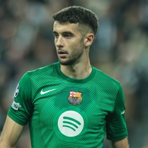 九游娱乐-神反应！西甲官方：霍安·加西亚单手挡出近距离头球当选1月最佳